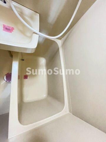 物件内観写真8　(日々の疲れを癒すお風呂付です)