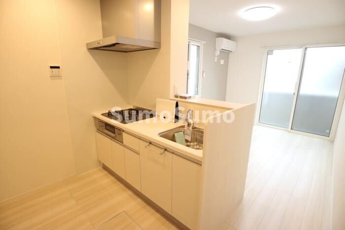 物件内観写真7　(コンパクトなキッチンで掃除もラクラク)