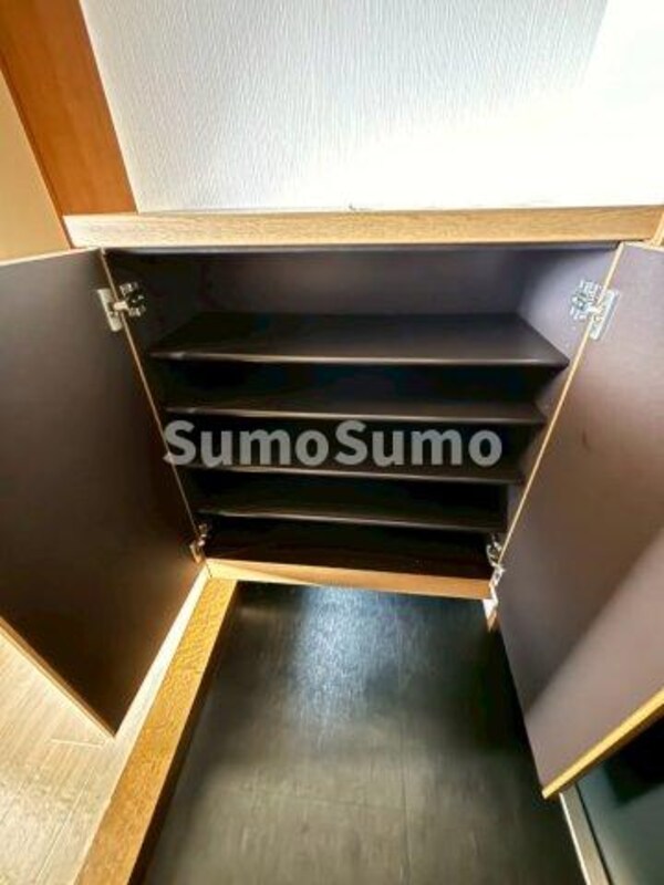 収納(小物を収納するのに便利です)