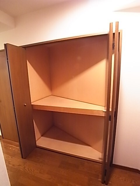 物件内観写真11　(大きなものも収納できそうです)