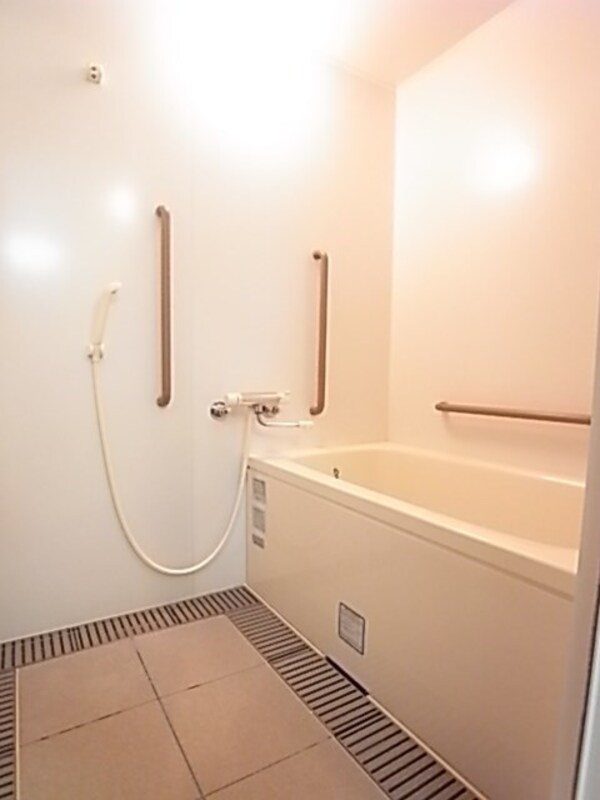 浴室(日々の疲れを癒すお風呂付です)