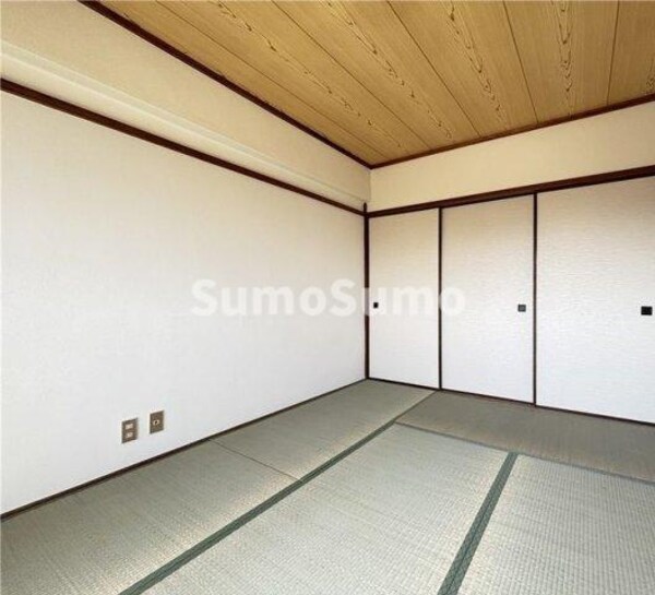 和室(きれいな和室です)