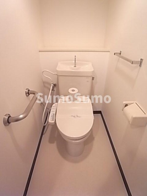 トイレ(シンプルで使いやすいトイレです)