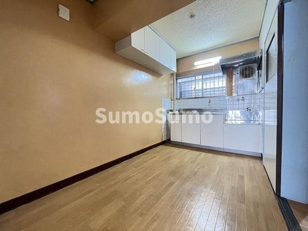 居室(使いやすいリビングです)