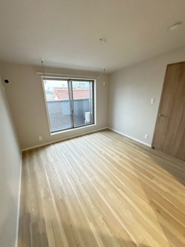 居室(ゆったりとした居間です)