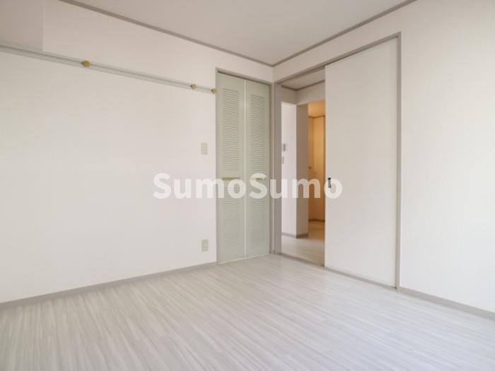 物件内観写真6　(きれいな洋室です)