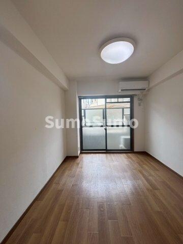 物件内観写真13　(使いやすい居間です)