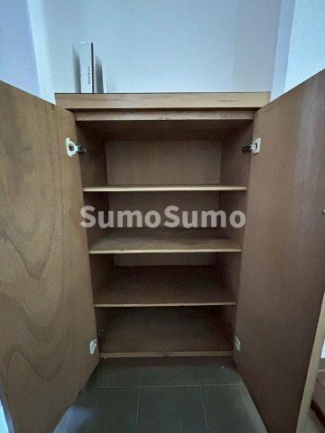 物件内観写真24　(たっぷりとした収納スペースです)