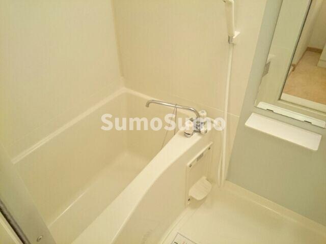 物件内観写真8　(日々の暮らしに欠かせないお風呂です)
