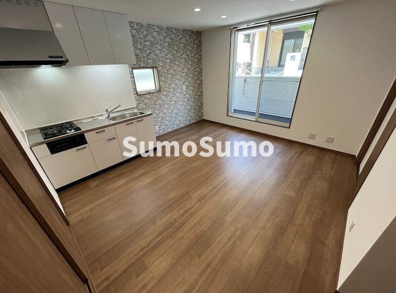 物件内観写真5　(リビングです)