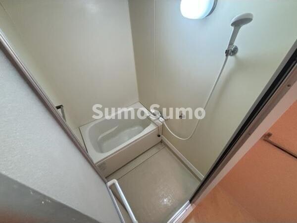 物件内観写真7　(お風呂です)