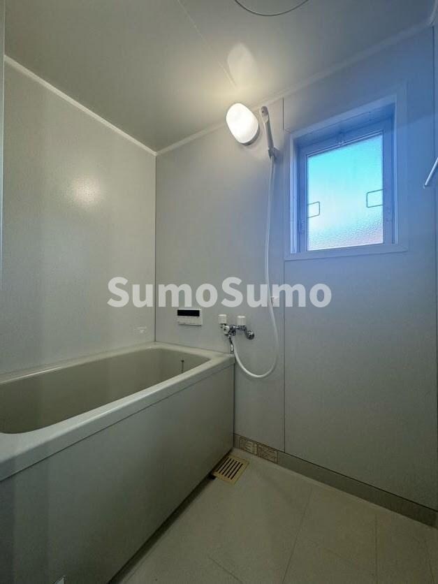 物件内観写真7　(落ち着いた空間のお風呂です)