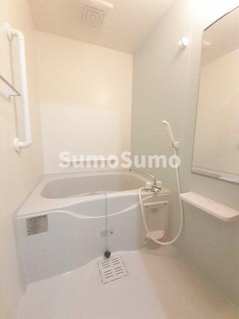 物件内観写真8　(ゆったり過ごせるお風呂です)