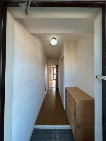 物件内観写真7　(シンプルで使いやすい玄関です)