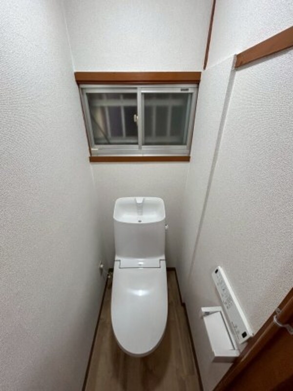 トイレ(ゆったりとした空間のトイレです)