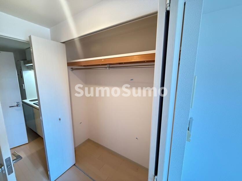 物件内観写真9　(小物を収納するのに便利です)