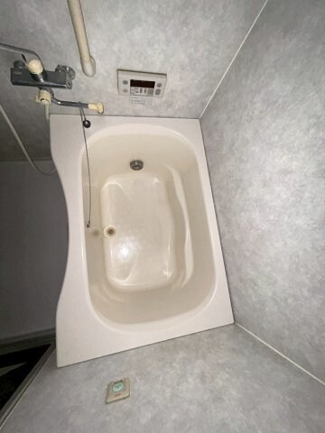 物件内観写真23　(落ち着いた空間のお風呂です)