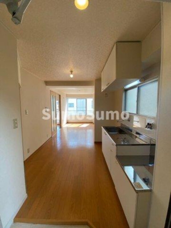 玄関(収納もある玄関です)