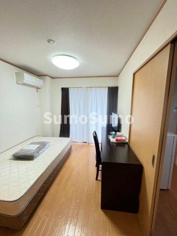 物件内観写真5　(ゆったり過ごせるリビングです)