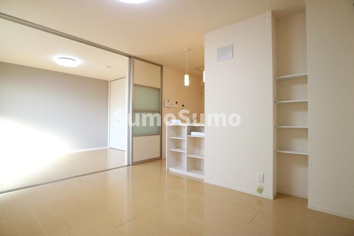 物件内観写真4　(居間です)