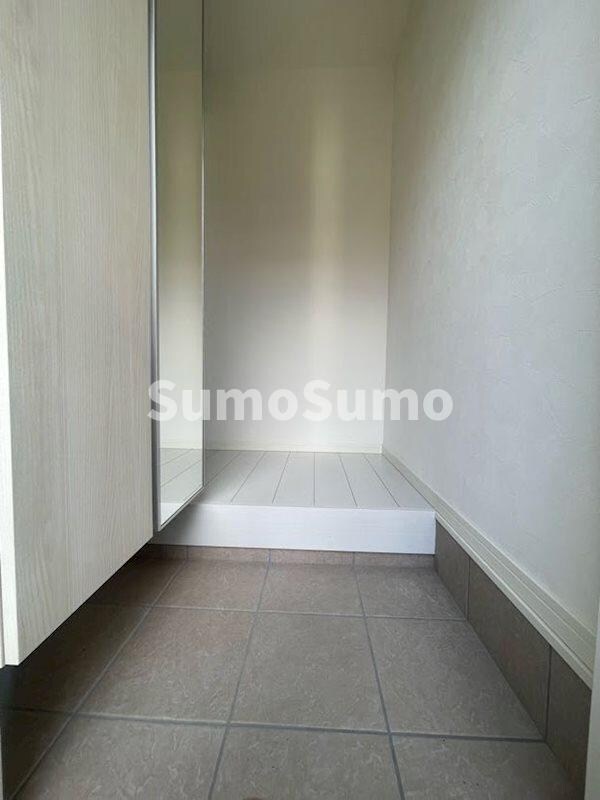 玄関(収納もある玄関です)