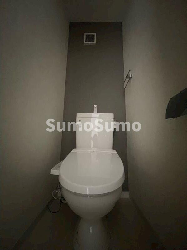 物件内観写真11　(シンプルで使いやすいトイレです)