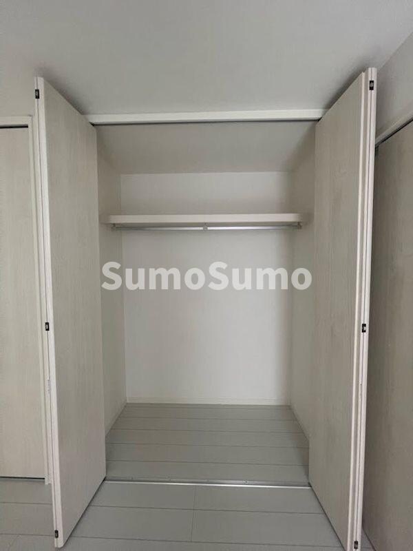 物件内観写真13　(大きなスペースがあり、収納には困りません)