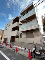 落ち着いた雰囲気の外観です