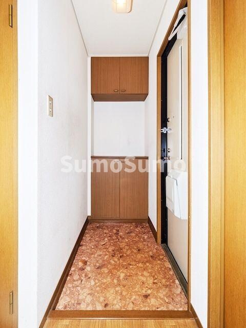 物件内観写真3　(シンプルで使いやすい玄関です)