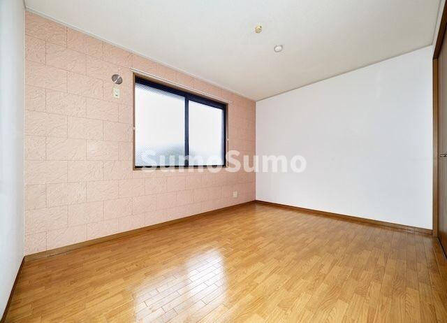 物件内観写真7　(使い勝手のいい寝室です)