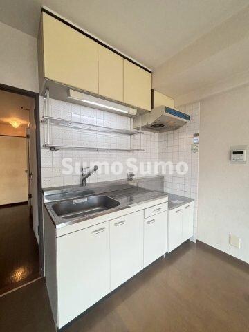 物件内観写真3　(キッチンでお料理をお楽しみください)