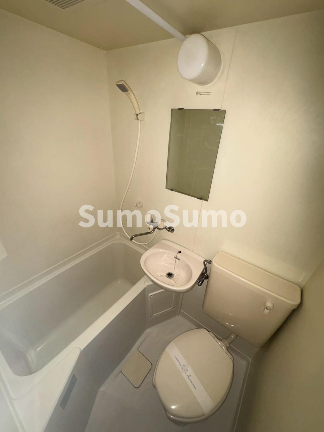 物件内観写真7　(日々の疲れを癒すお風呂付です)