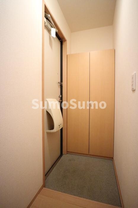物件内観写真2　(きれいな玄関です)