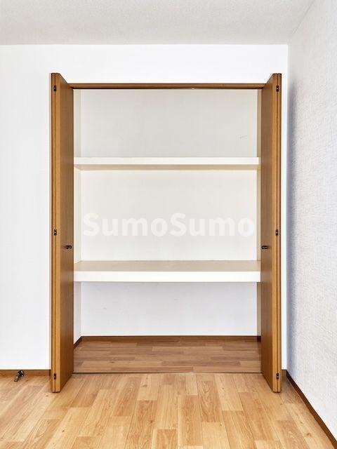 物件内観写真11　(収納スペース豊富です)