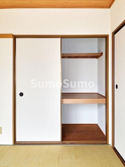 物件内観写真15　(大きなスペースがあり、収納には困りません)