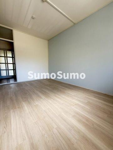 物件内観写真8　(来客時にも便利な和室付き)