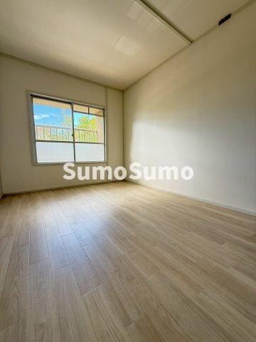 物件内観写真11　(使い勝手のいい寝室です)