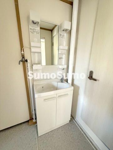 物件内観写真14　(スペースが確保できる洗面所です)