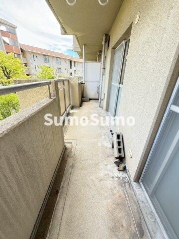 物件内観写真19　(暖かな日差しのふりそそぐバルコニー)