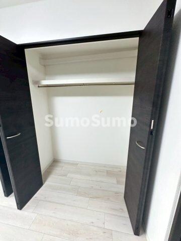 物件内観写真21　(小物を収納するのに便利です)