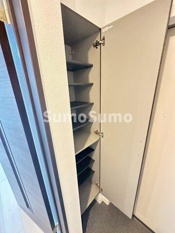 物件内観写真22　(ちょっとした収納スペースも充実しています)