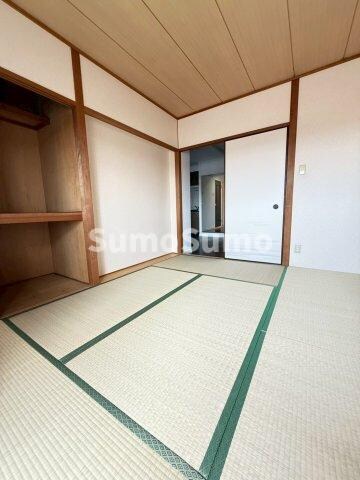 物件内観写真7　(和室ならではの温かな和の空間で寛ぎの時間を過ごせます)