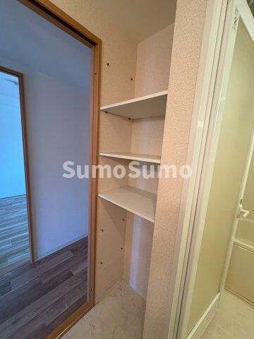 物件内観写真22　(ちょっとした収納スペースも充実しています)