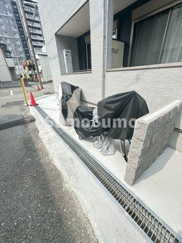 物件外観写真2　(カースペースがあります)