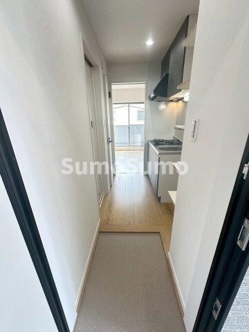 物件内観写真4　(落ち着いた玄関です)