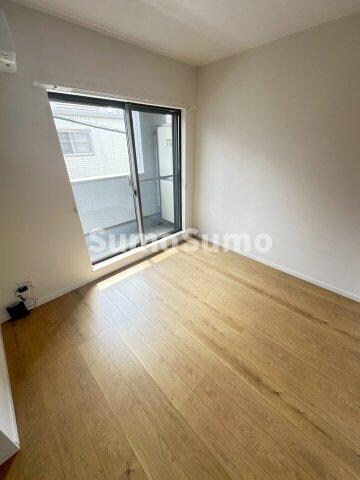 物件内観写真7　(使い勝手のいい寝室です)