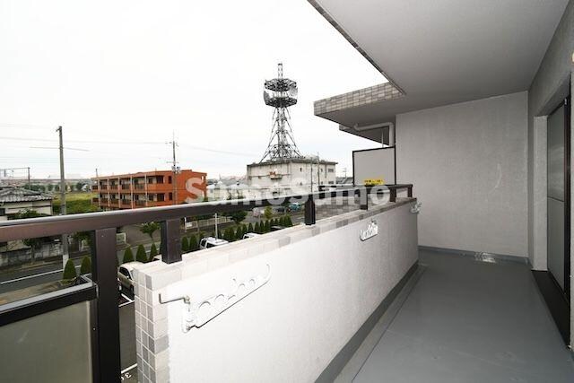 物件内観写真13　(陽当たり良好なバルコニーです)