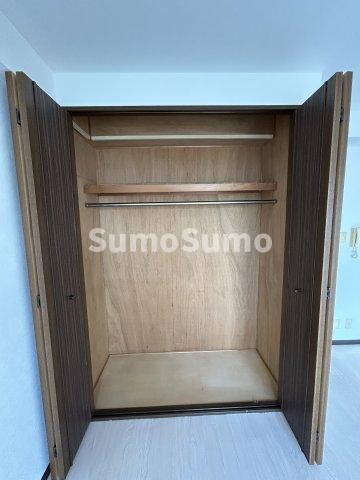 物件内観写真10　(収納豊富です)