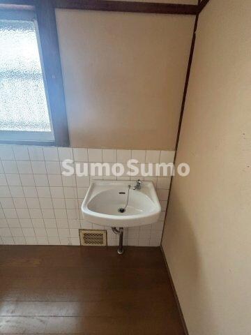 物件内観写真5　(忙しい朝には欠かせない洗面所です)