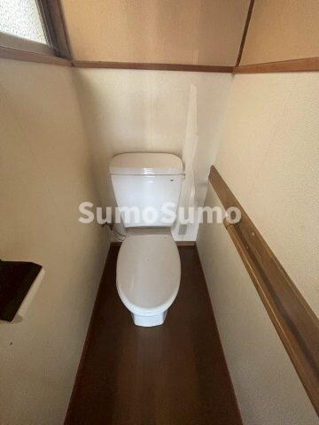 物件内観写真18　(シンプルで使いやすいトイレです)